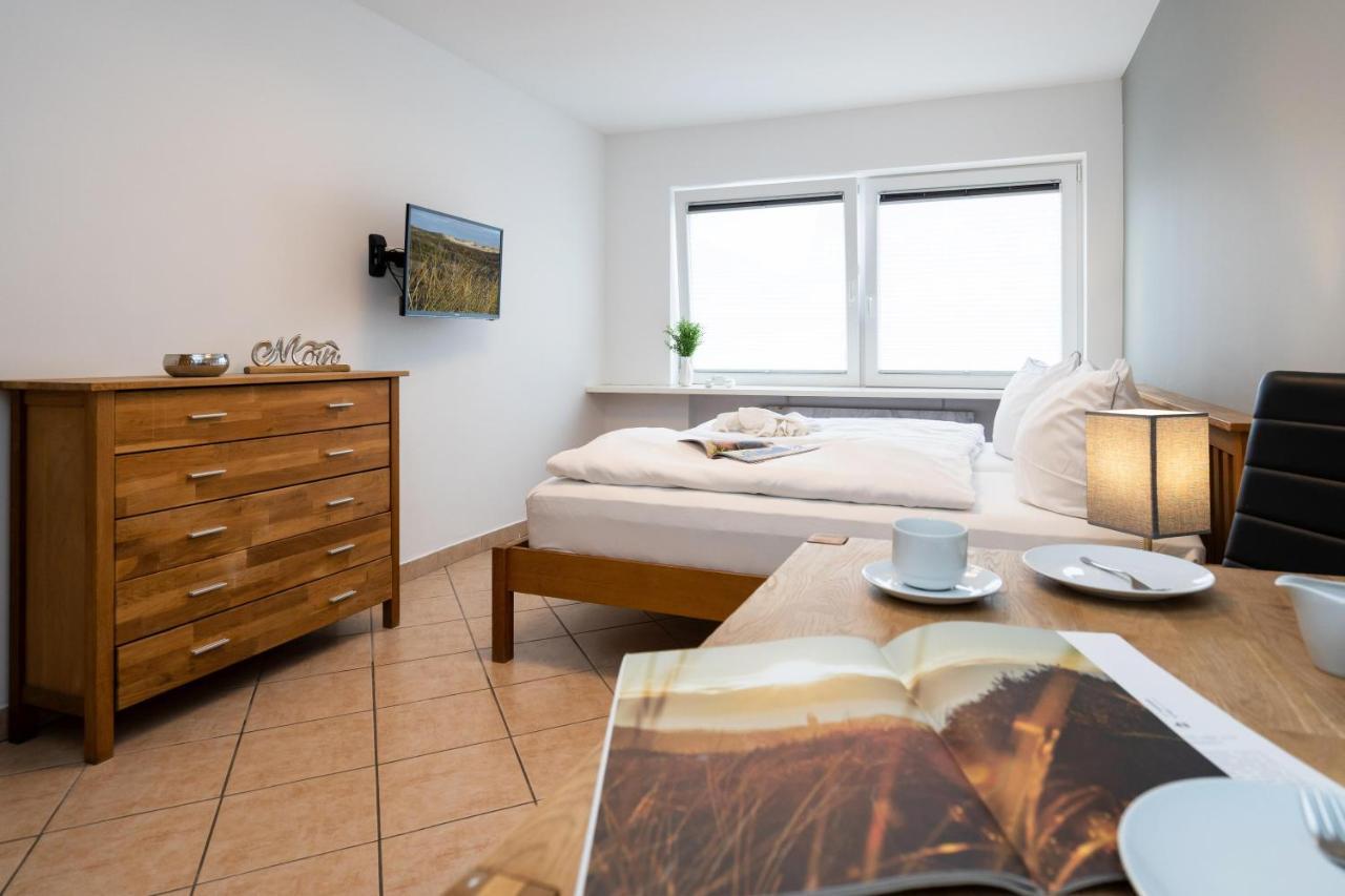 Adrian 5 * Westerland